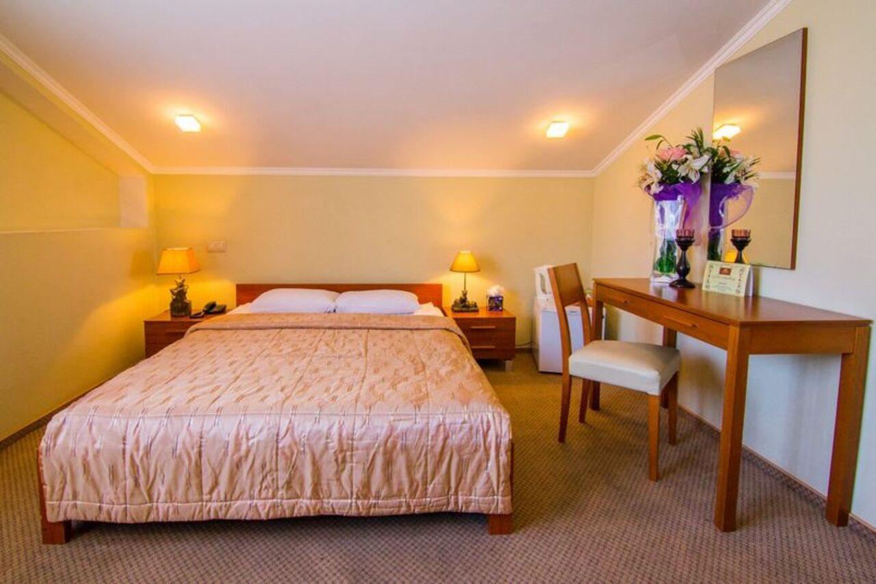 Residence Odesskij Dvorik Одеса Екстериор снимка