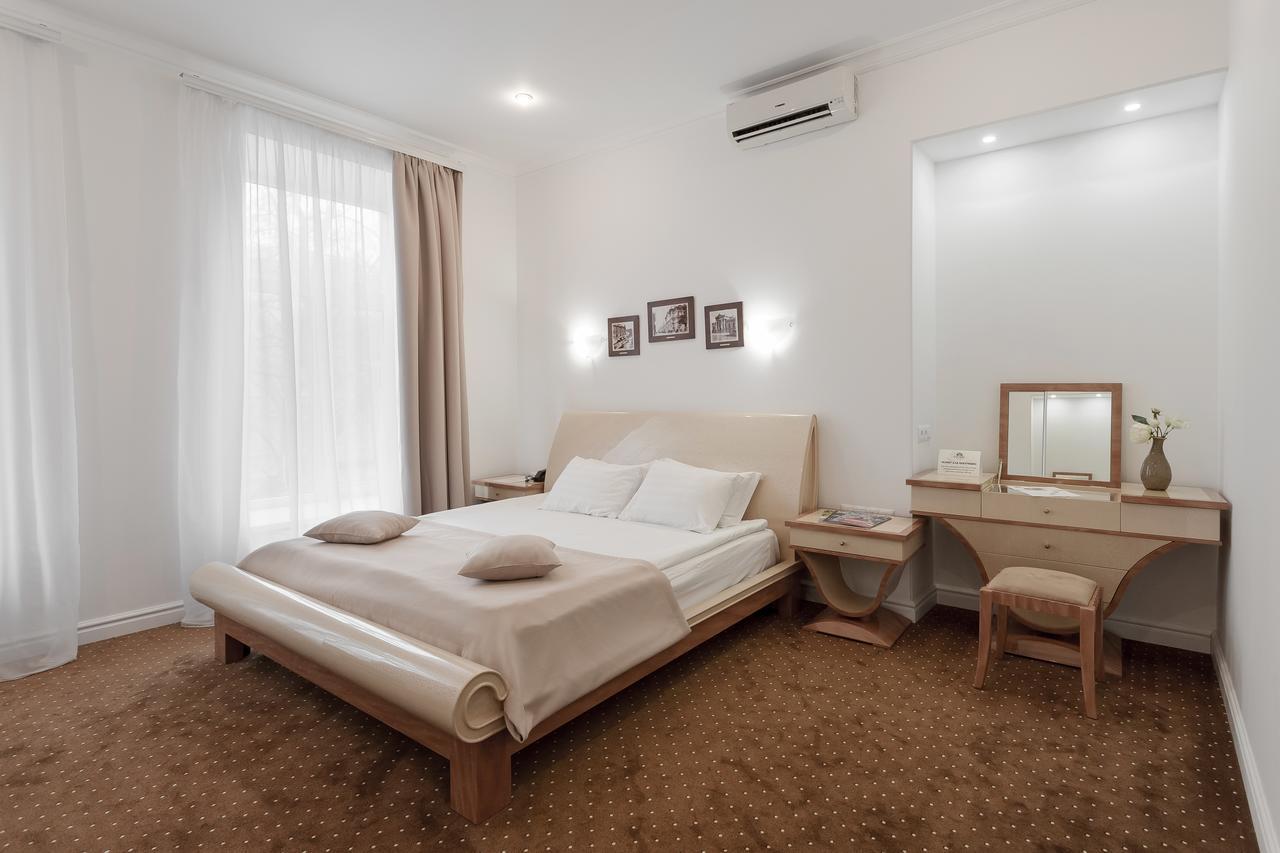 Residence Odesskij Dvorik Одеса Екстериор снимка