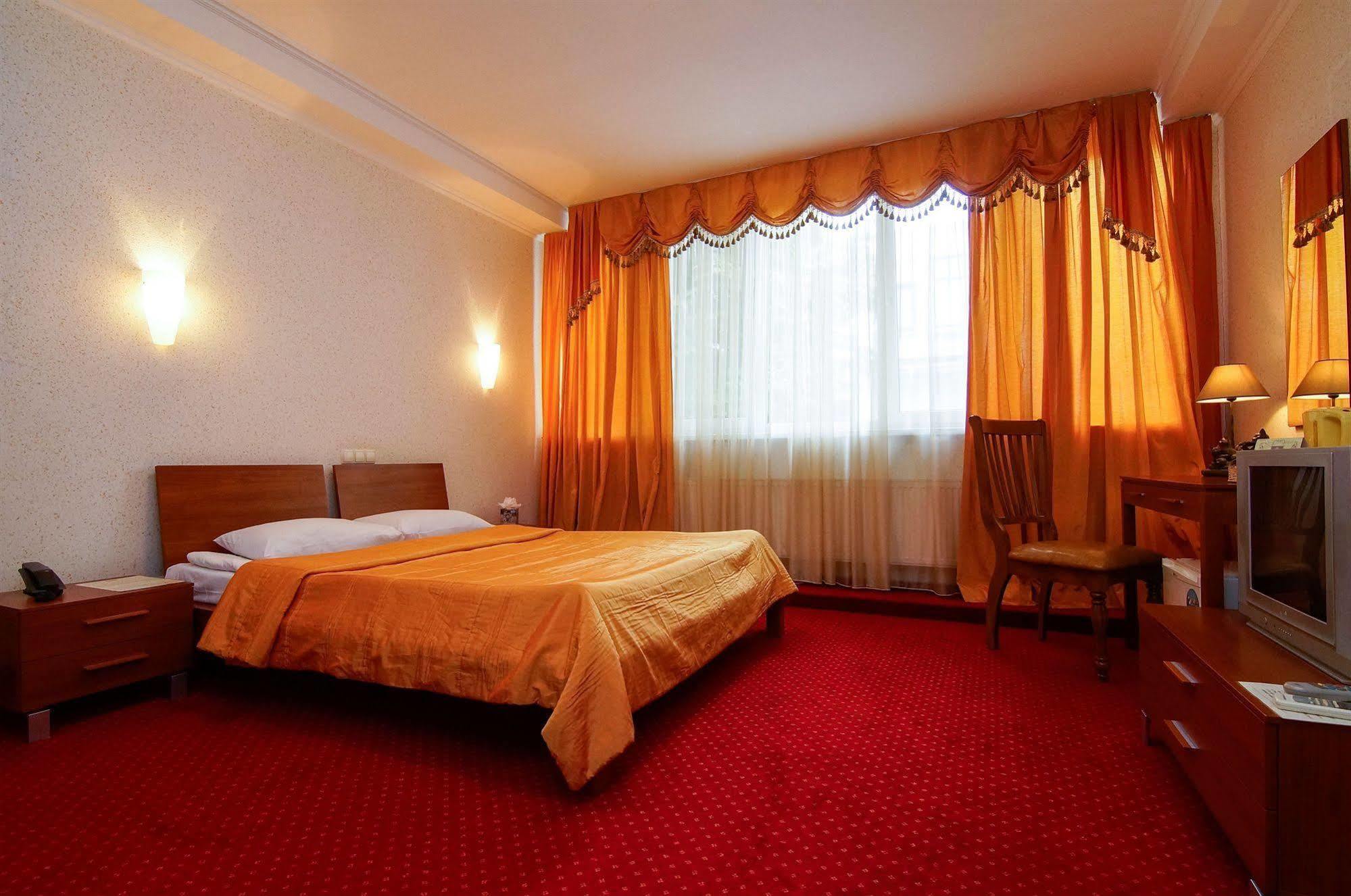 Residence Odesskij Dvorik Одеса Екстериор снимка
