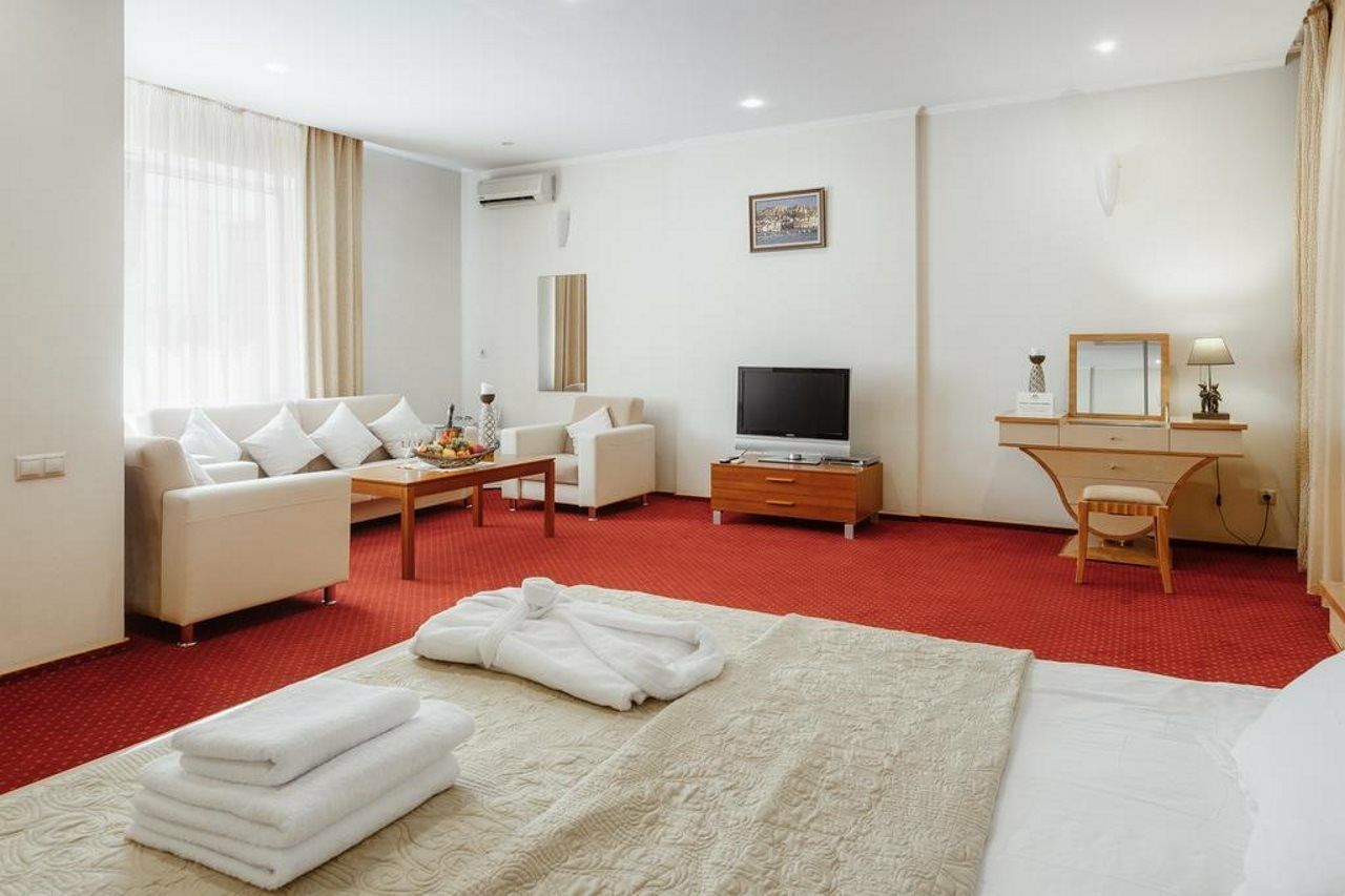 Residence Odesskij Dvorik Одеса Екстериор снимка